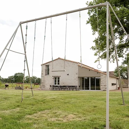 Holiday home Grand Gite Les Buardieres - 3 Etoiles - Proche Puy Dufou *